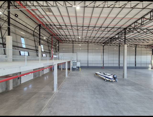 2,322M² WAREHOUSE TO LET IN ATLANTIC HILLS